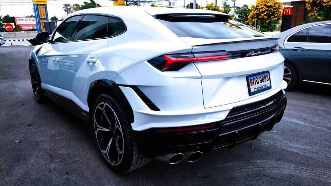 Lamborghini Urus  2024 5