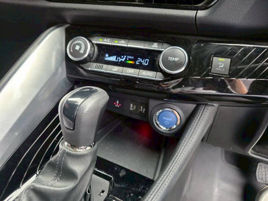 ขาย Toyoya Yaris Corss 1.5e:hev ปี23 11