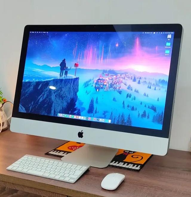 iMac 27” 2010 จอสวยไม่มีอมชมพู สภาพดีใช้งานลื่นๆ ด้วย 2