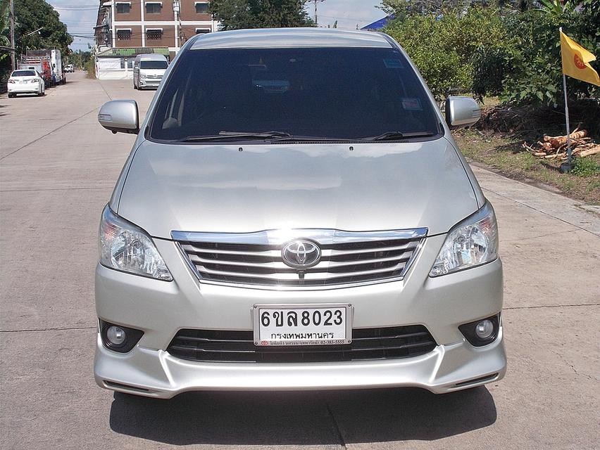 Toyota Innova 2.0V ปี 2012 รถบ้านมือเดียวแบบ7ที่นั่งชับดี