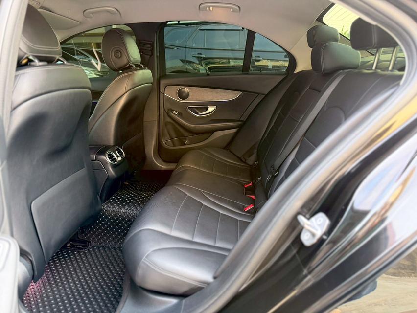 ปี 2018 BENZ C-CLASS, C220d AVANTGARDEโฉม W205 ปี14-23 สีดำ รูปที่ 8