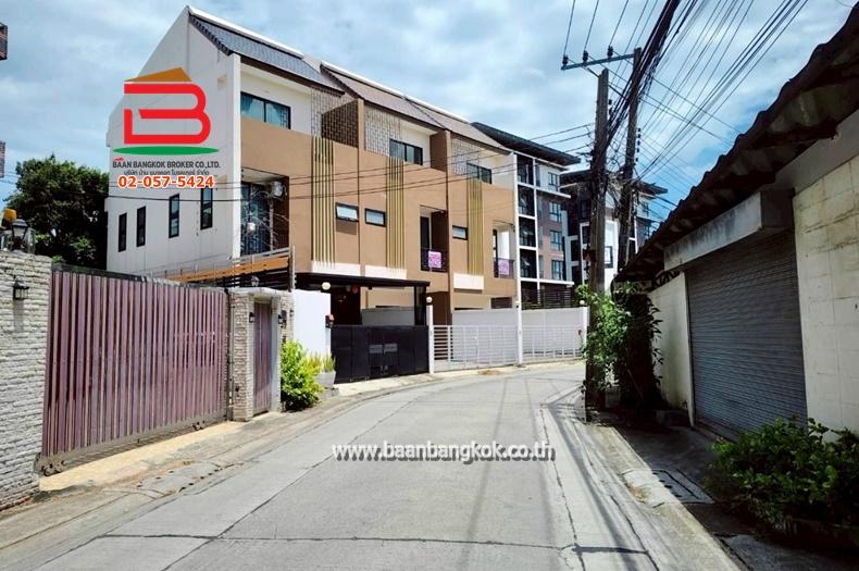 ทาวน์โฮม ซอยลาดพร้าว 96 เนื้อที่ 19.3 ตรว. ถนนลาดพร้าว เขตวังทองหลาง 1