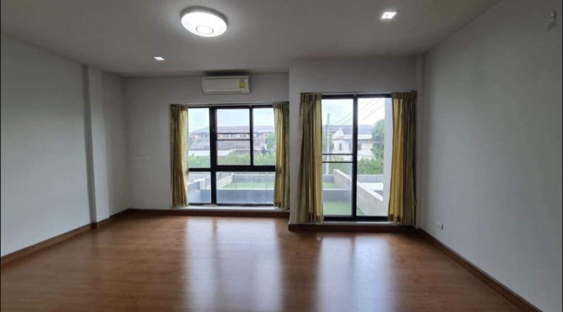 บ้านทาวน์โฮม 3 ชั้น สวยสไตล์ลอฟ ทำเลดอนเมือง ติดถนนวิภาวดี ราคาไม่แพง 7