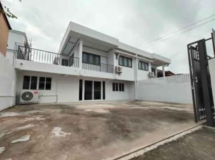 บ้านเช่า โชคชัย 4 ซอย 56 เหมาะสำหรับอยู่อาศัย ทำโฮมออฟฟิศ 1