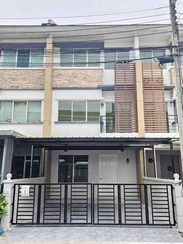 รีโนเวทใหม่ จบครบ! Town Plus เกษตร–นวมินทร์ 3 ชั้น เพียง 4.99 ล. 1