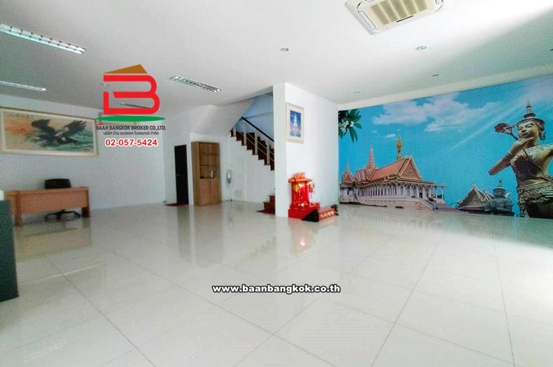 โฮมออฟฟิศ เนื้อที่ 54.3 ตร.ว. โครงการ บิซ แกลเลอเรีย (ซอยนวลจันทร์ 24) ถนนเลียบทางด่วนรามอินทรา(ประดิษฐ์มนูธรรม) แขวงคลองกุ่ม เขตบึงกุ่ม 3