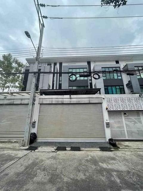 ขายทาวน์โฮม 3 ชั้น Neo Space  นีโอ สเปซ ซอยสุคนธสวัสดิ์ 3 ลาดพร้าว71 ใกล้ถนนสุคนธสวัสดิ์ โชคชัย 4 ถนนลาดพร้าววังหิน ใกล้รร.สตรีวิทยา 350 เมตร ขายพร้อม 1
