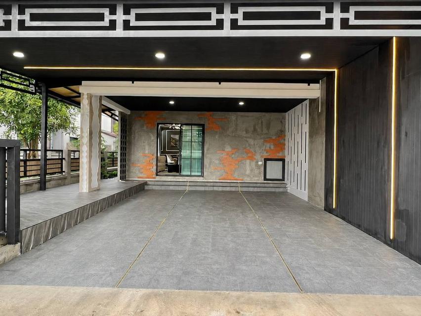 หมู่บ้านฟ้าปิยรมย์เทอร์เร่ ทางด่วนวงแหวน ลำลูกกาคลอง6 ทาวน์เฮาส์ 2 ชั้น ตกแต่งใหม่พร้อมอยู่ สไตล์ Modern Luxury  พร้อมเฟอร์นิเจอร์ ตามรูป 3