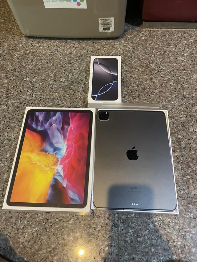 ขายiPadPro11นิ้วสีSpace Gray256กิ๊กWifi Celluerใส่ซิมได้มีกล่องไร้รอยตกบุบใดๆจอไม่เหลืองไม่มีเดทใดๆหายากมากๆสภาพนี้