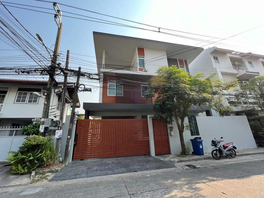 รูป ให้เช่าด่วน บ้านเดี่ยว 3 ชั้น สร้างใหม่ แบ่งส่วน Home Office ได้ ใกล้ MRT เตาปูน !