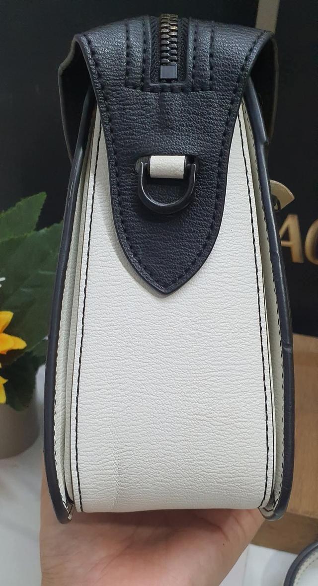 กระเป๋าสะพายข้าง Charles & Keith รูปที่ 9