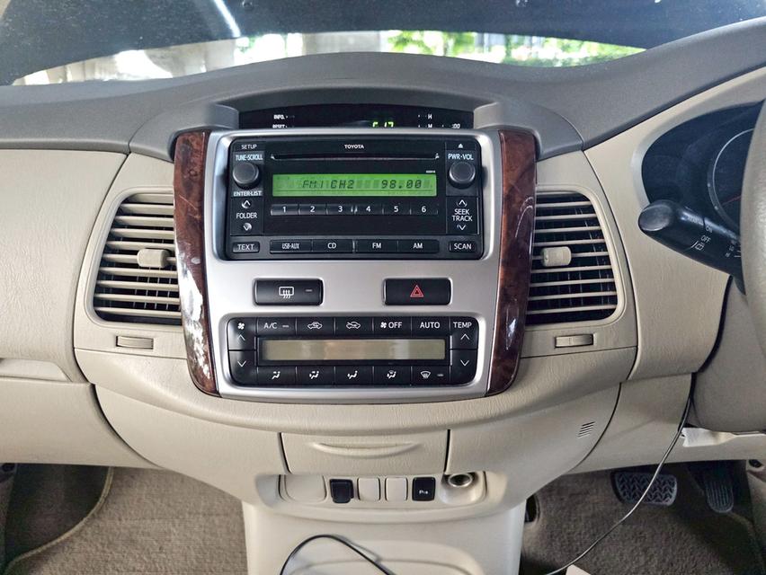 Toyota Innova 2.0G Year 2013 13