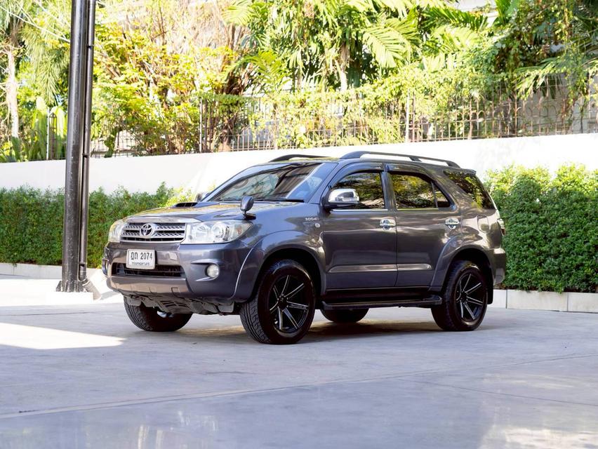 Toyota Fortuner 3.0V 4WD ปี 2010 📌 #ประกันเครื่องเกียร์3ปี 30,000 km.
