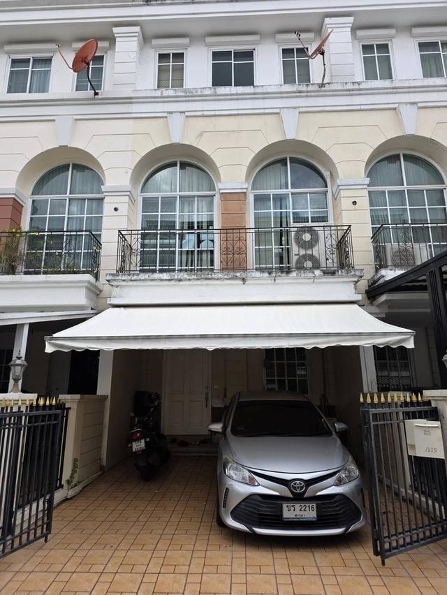 ปล่อยขาย พร้อมผู้เช่า ทาวเฮ้าส์ 3 ชั้น โครงการ พลัส ซิตี้พาร์ค แสนสิริ พระรามเก้า 2