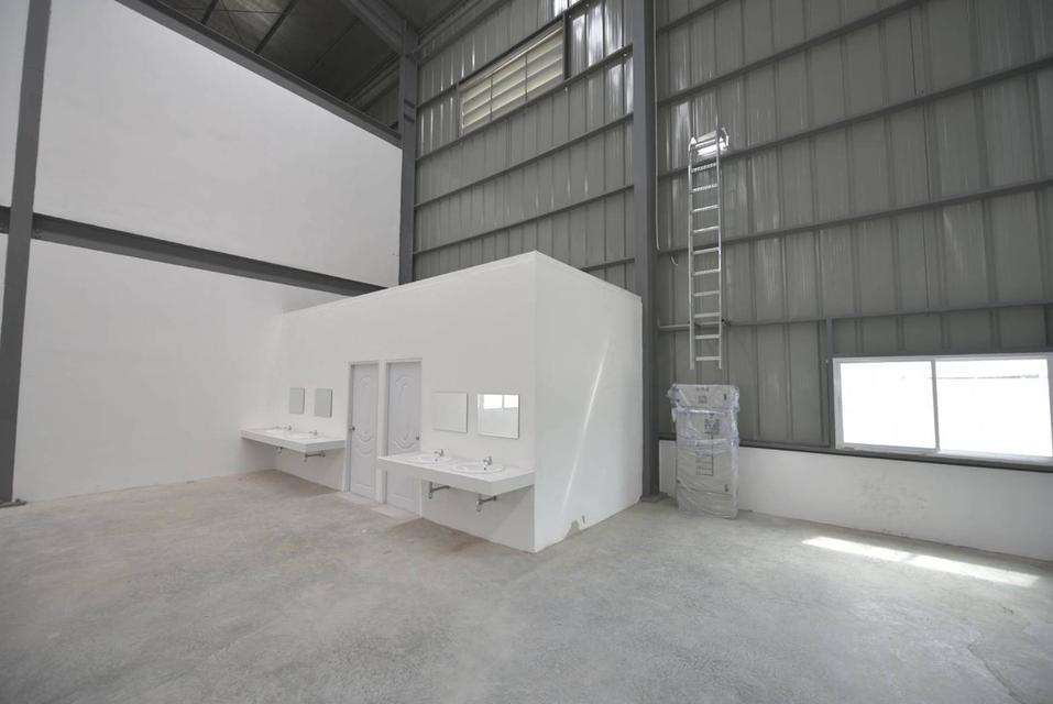 ขาย/ เช่าโรงงานสร้างใหม่ พร้อมใช้งาน ทำเลศักยภาพ ใกล้ถนนนิมิตใหม่เพียง 2 กม. 3