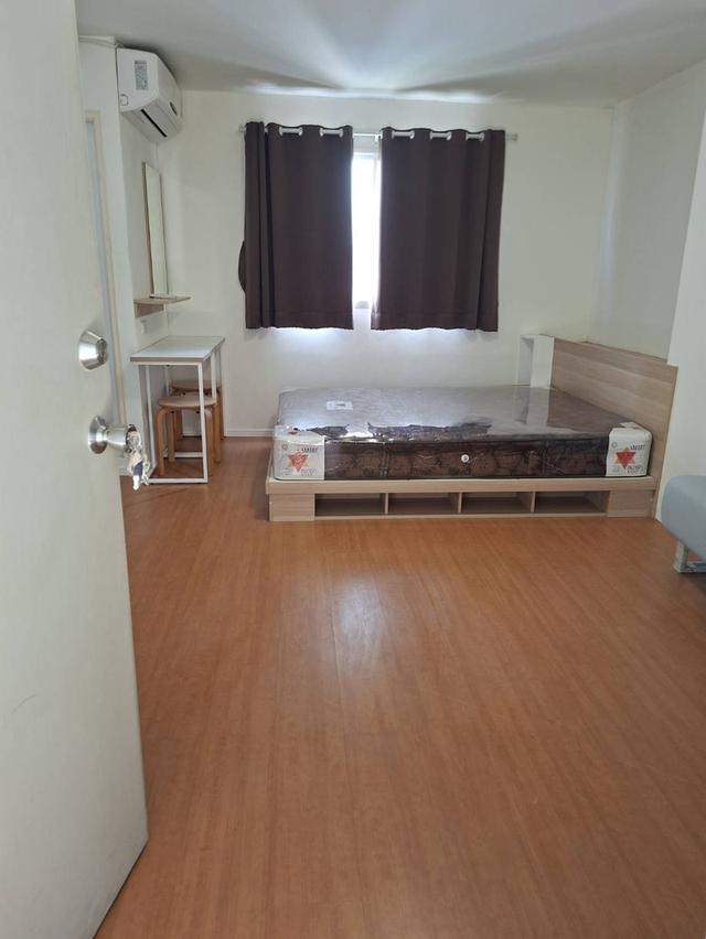 ขายหรือให้เช่า คอนโดมิเนียมลุมพินี ทาวน์ชิป รังสิต - คลอง 1 อาคาร B 3 6