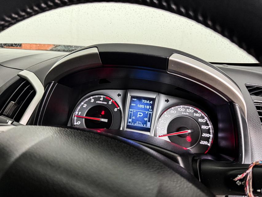ขาย Isuzu MU-X 2.5Dvd ปี15 8