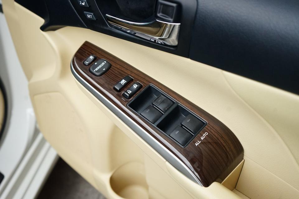 2015 CAMRY HYBRID 2.5HV PREMIUM 14
