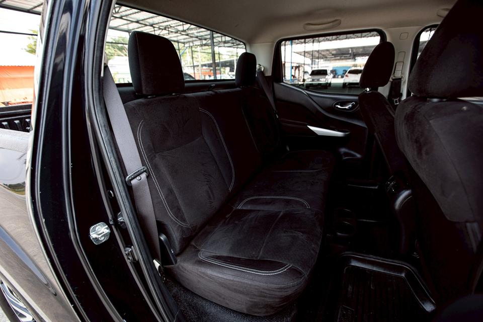 NISSAN NAVARA NP300 CALIBRE 2.5 EL DOUBLE CAB ปี 2017 เกียร์ Auto สีดำ รูปที่ 12