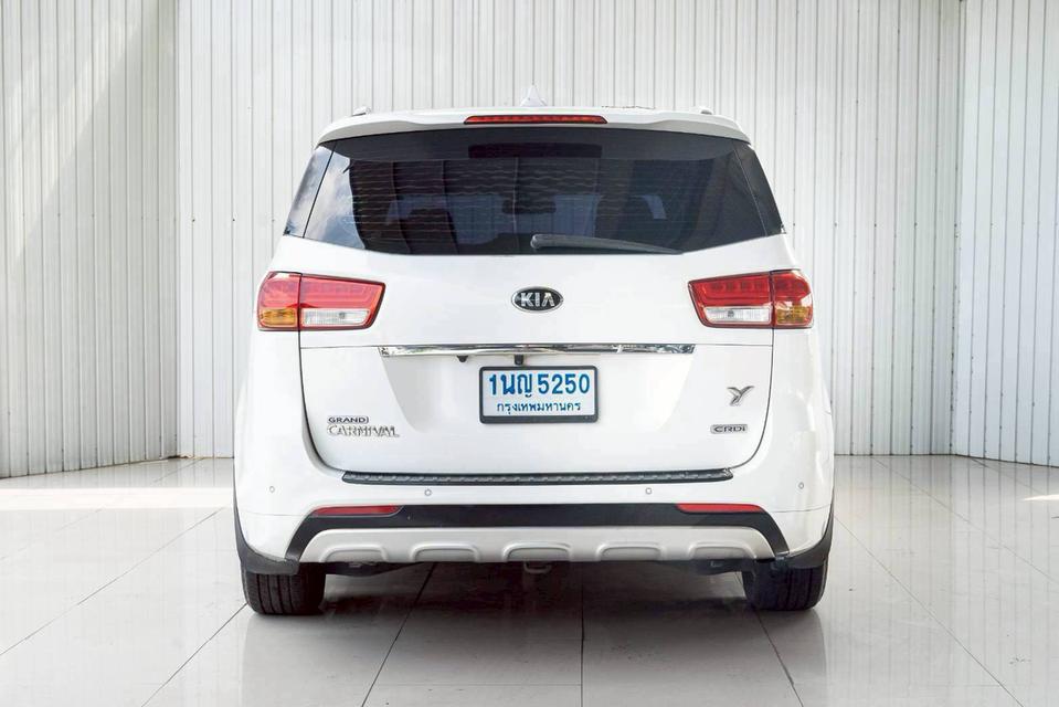 KIA GRAND CARNIVAL 2.2 EX ปี 2018 สีขาว โฉม ปี14-21 รูปที่ 7