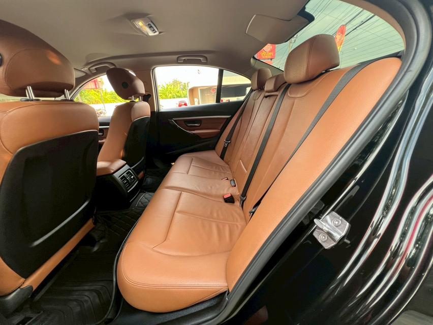 ปี 2016 BMW SERIES 3, 320d LUXURYโฉม F30 ปี12-20 สีดำ เกียร์ออโต้ เครื่องยนต์ดีเซล 13