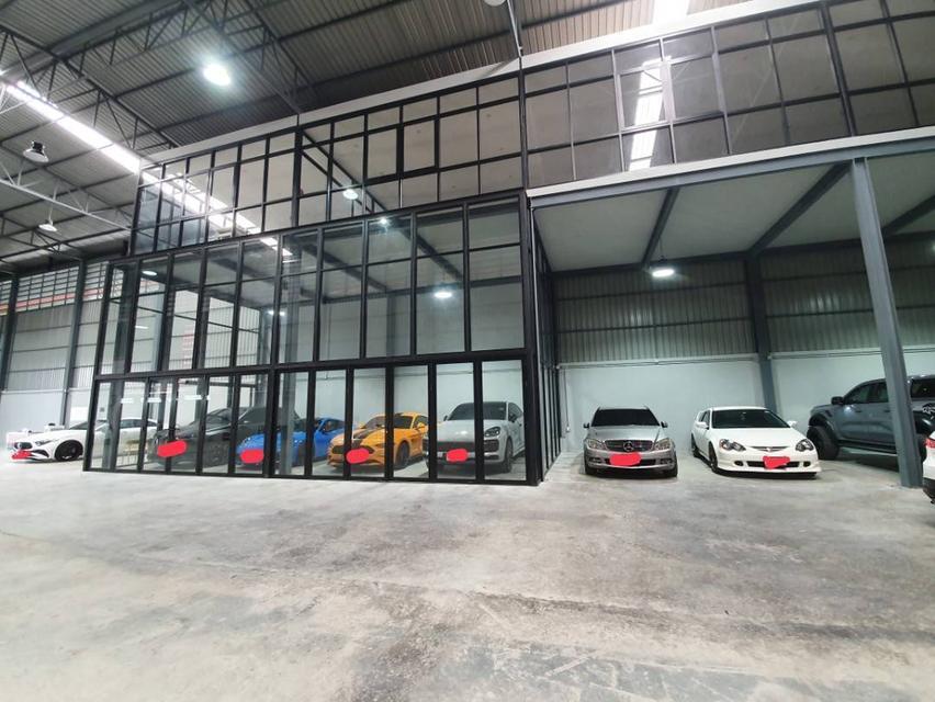 U1395 ให้เช่าโกดังขนาดใหญ่ 1100 ตารางเมตร ย่านวัชรพล พร้อมออฟฟิศในตัว จอดรถในรั้วได้10คัน ทำเลดีเดินทางสะดวกเข้าออกได้หลายทาง 1