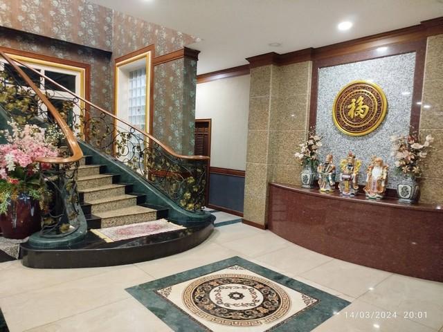 ขายหลังใหญ่สไตล์คฤหาสน์ วัสดุพรีเมียม พร้อมลิฟต์ในบ้าน 2