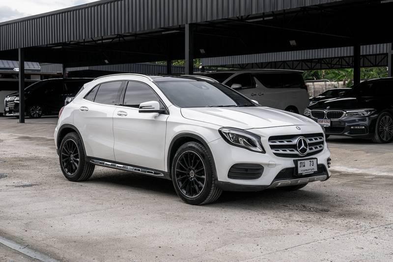 รหัสรถ 67GG8909 #Mercedes #Benz #GLA 250 AMG Night Edition ปี 2020* สีขาว รูปย่อยที่ 4