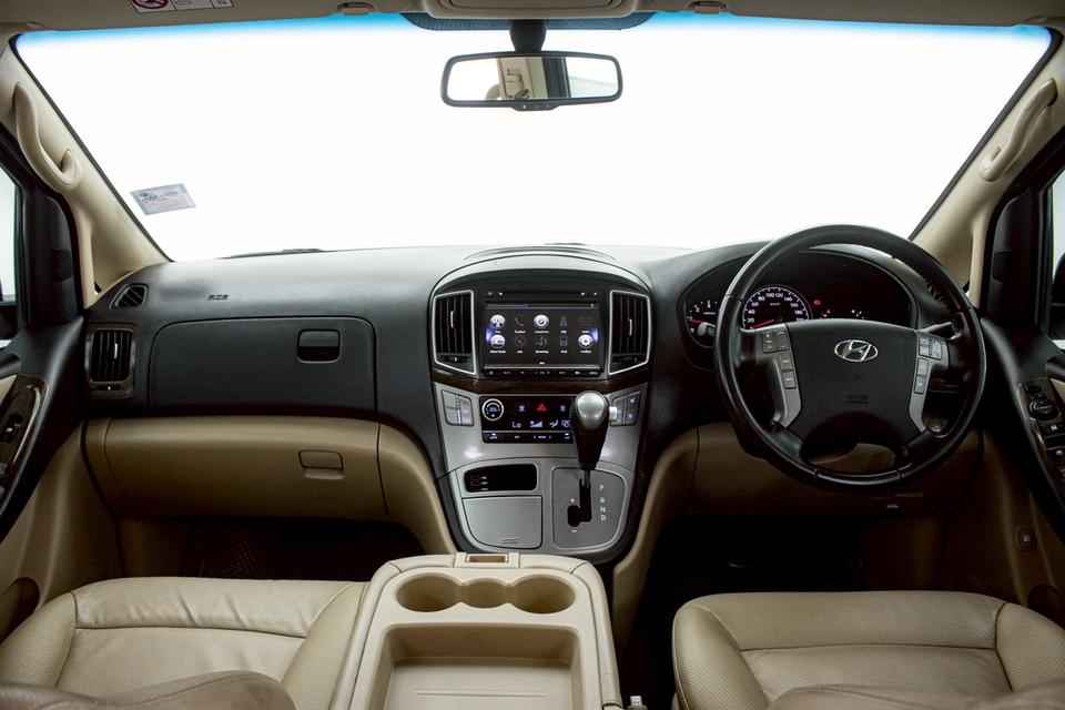 ✨ HYUNDAI H-1 2.5 DELUXE AT ปี 2019 ตู้ 11 ที่นั่งยอดนิยม รูปที่ 9
