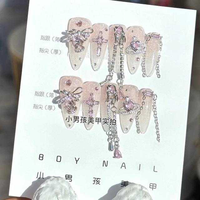 เล็บปลอม 13