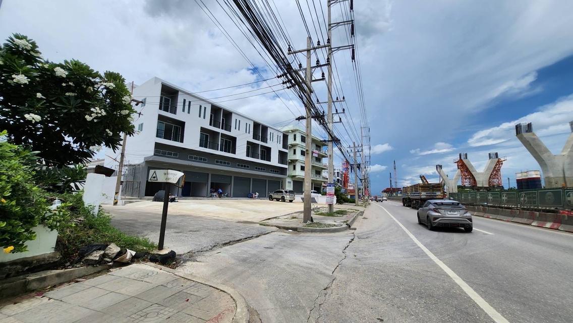 ขายหรือให้เช่าอาคารพาณิชย์ 3.5 ชั้น พร้อมดาดฟ้า โครงการ UTECTIC 2 กม. 24 ถึง 25 ห่างจากเซ็นทรัลมหาชัยเพียง 200 เมตร ติดถนนพระราม 2 10