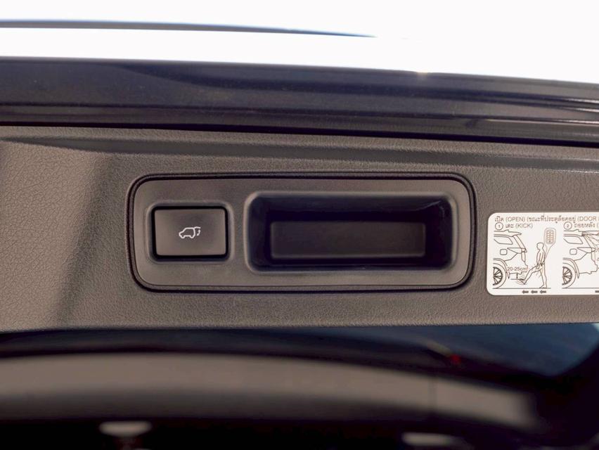 Toyota Fortuner 2.8 Legender 4WD ปีจด 2021 10