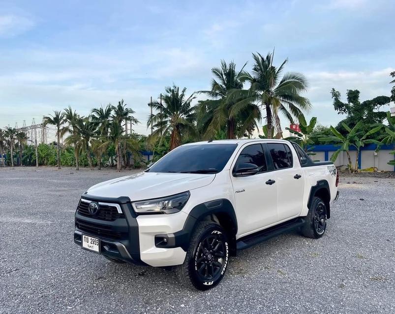 Toyota Hilux Revo Rocco 2.4 Prerunner Dobble Cab จังหวัด ชลบุรี