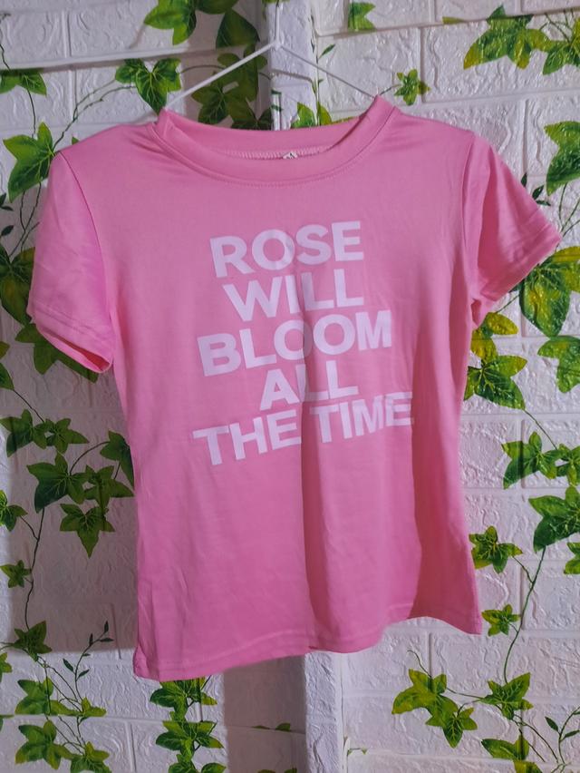 ปล่อยต่อเสื้อผ้ามือสอง