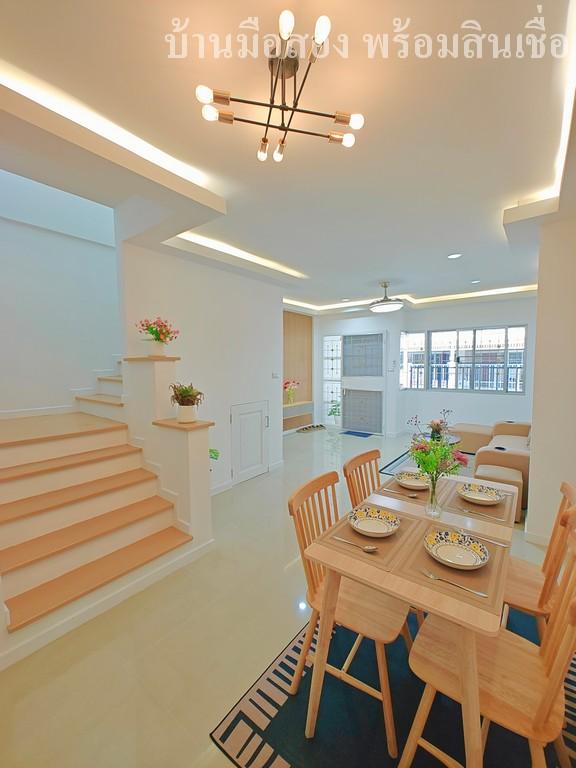 หมู่บ้าน จามจุรีพาร์ค สุขา5 7