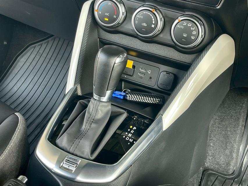 ขายMazda2 1.3S ปี23จด24 11