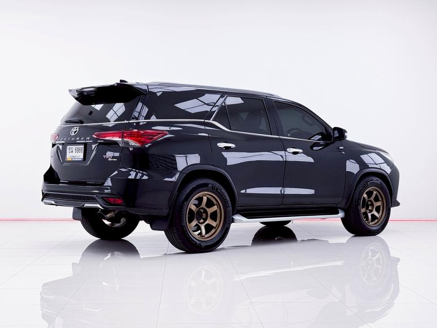 TOYOTA FORTUNER 2.8 TRD SPORTIVO 2WD ปี2019 สีดำ รูปย่อยที่ 3