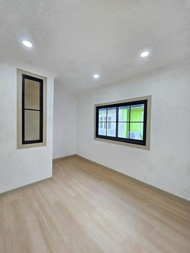 🔥 🏡 ✦ บ้านสวยพร้อมอยู่ ทำเลดี! ✦ 🏡 🔥 ขายทาวน์เฮาส์รีโนเวทใหม่ทั้งหลัง พร้อมเข้าอยู่ โซนนนทบุรี ✨ ราคาเพียง 1.59 ล้านบาท! 16