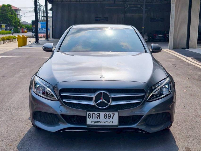 รหัสรถ KPV897 2017 BENZ C350e Avantgarde สีเทา 3