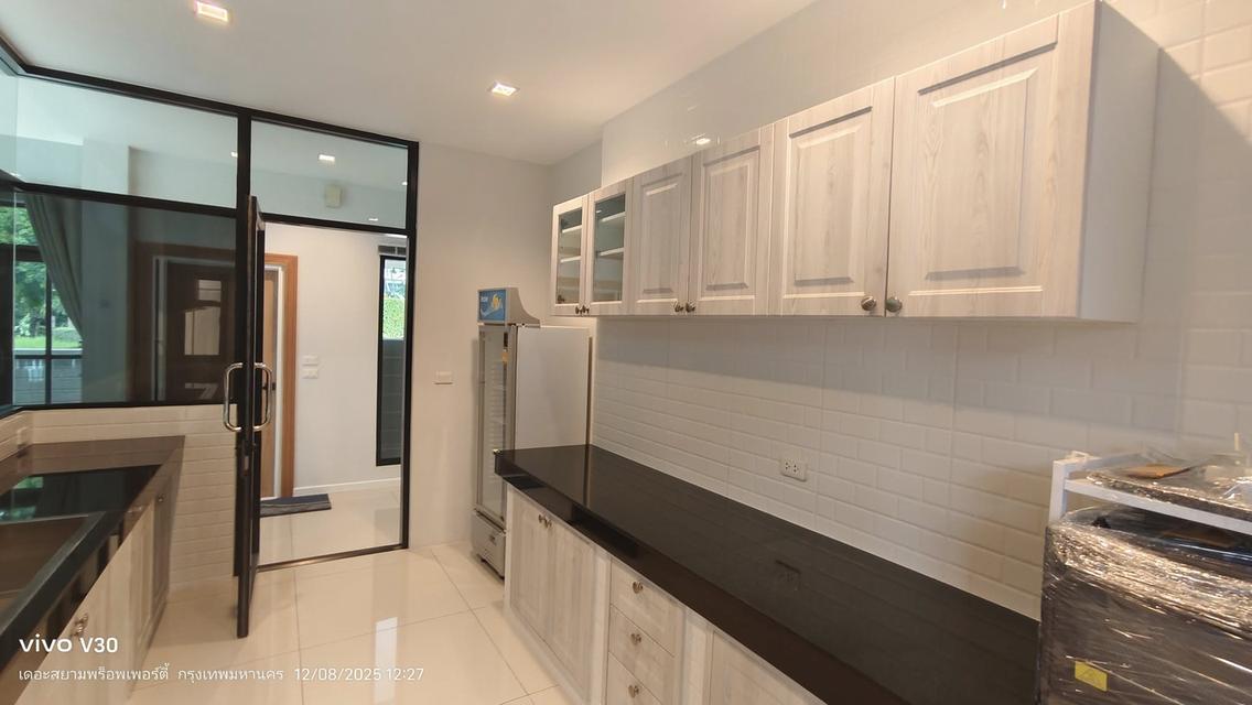 บ้านหรูแปลงมุมสวนส่วนตัว ให้เช่ารามอินทรา เลขมงคล 999 ทิศใต้ 4 นอน 5 น้่ำ 85,000 เท่านั้น (รับต่างชาติ)  ลัดดารมย์ วงแหวนรามอินทรา 11