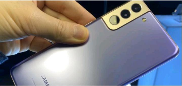 Samsung Galaxy S22  สีม่วง 2