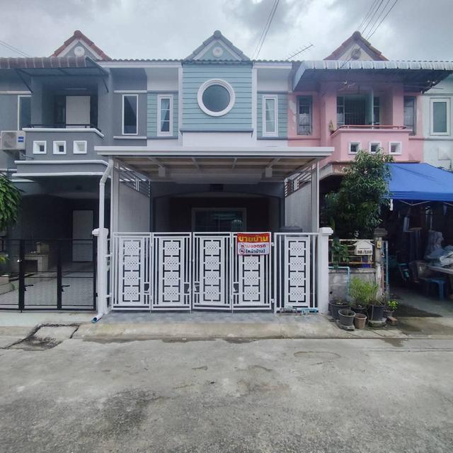 ขายทาวน์เฮ้าส์ 2ชั้น 16ตรว.นีโนเวท เฟอร์นิเจอร์ครบชุดพร้อมอยู่โอนฟรี 1