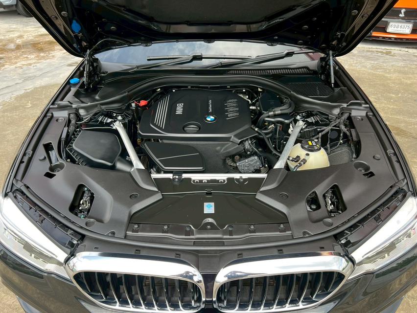 ปี 2018 BMW SERIES 5, 520d M SPORTโฉม G30 ปี17-24 สีดำ เกียร์ออโต้ ดีเซล 18