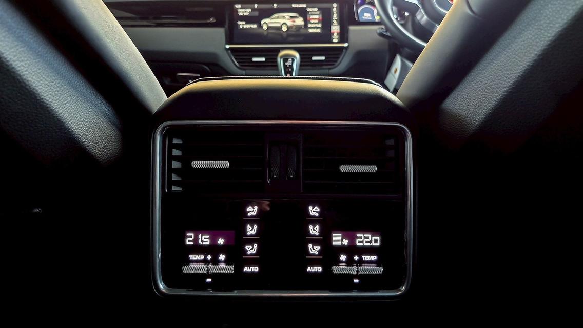 PORSCHE CAYENNE 3.0E Hybrid ปี 2019 จด 2020 13