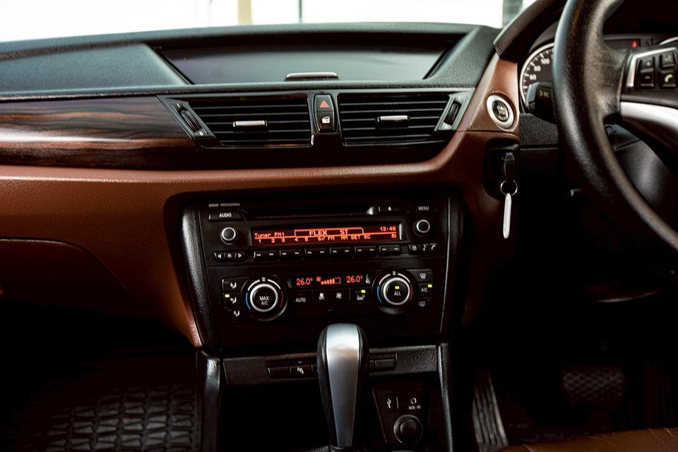 BMW X1 Sdrive 18i ปี14 9