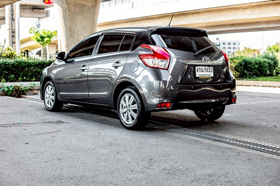 Toyota Yaris 1.2G ปุ่มสตาท์ ปี 2015 สีเทา มือเดียวป้าย 9