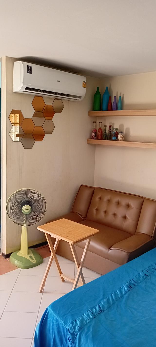 ขายหรือให้เช่าห้องสวยในลิพวิ่งเพลสคอนโด ปากซอยลาดพร้าว 140 ติดสถานีบางกะปิ พิเศษ ลดเหลือเพียงเดือนละ4,800บาทเท่านั้น 7