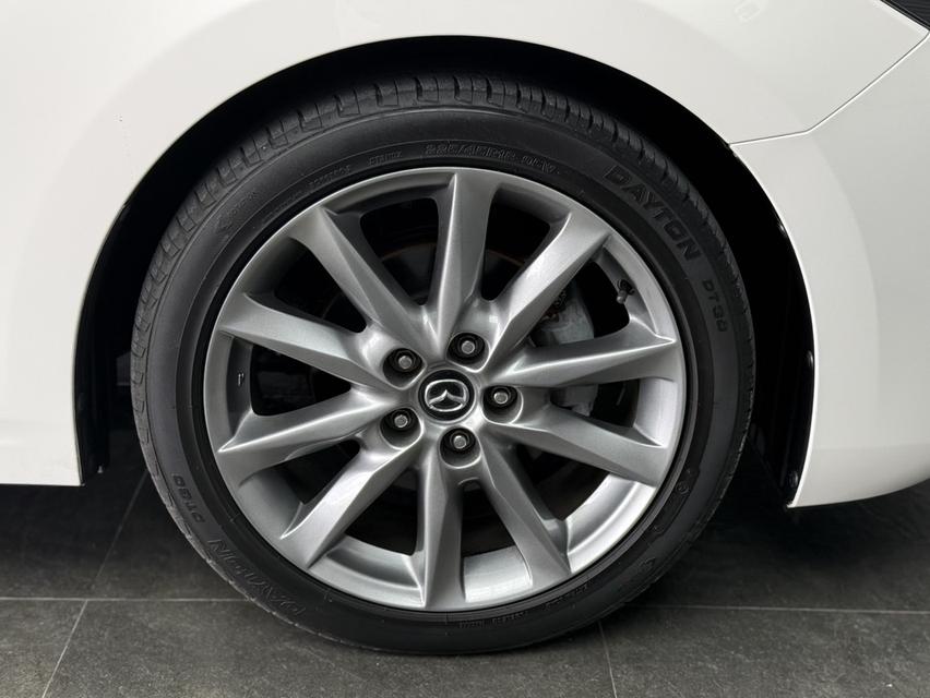 2018 MAZDA MAZDA3, 2.0 S SPORTS สีขาว 5 ประตู ยอดนิยม มือเดียวป้ายแดง รูปที่ 14