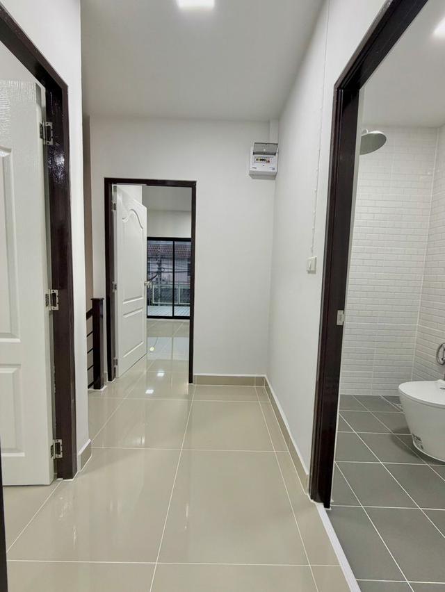 พฤกษา45 ถนนวัดลาดปลาดุกทาวน์เฮ้าส์ 2 ชั้น  หลังมุม ตกแต่งใหม่พร้อมอยู่  มีพื้นที่ข้างบ้าน พร้อมระเบียงด้านหน้า 17