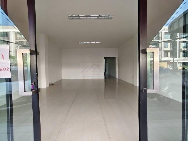 ให้เช่าโฮมออฟฟิศ 4 ชั้น 230 ตร.ม. The Regent Street London รามอินทรา 109 2